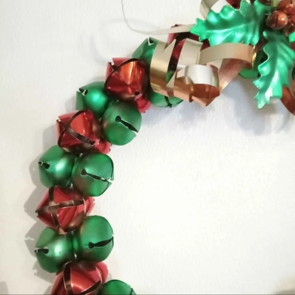 Jingle Bells Primitave Metal Christmas Holiday Wreath Red Green